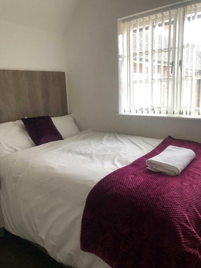 Safe Move - 23 Lancaster House Apartment เลสเตอร์ ภายนอก รูปภาพ