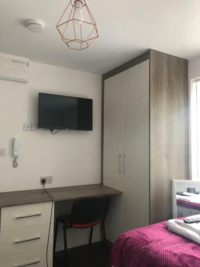 Safe Move - 23 Lancaster House Apartment เลสเตอร์ ภายนอก รูปภาพ